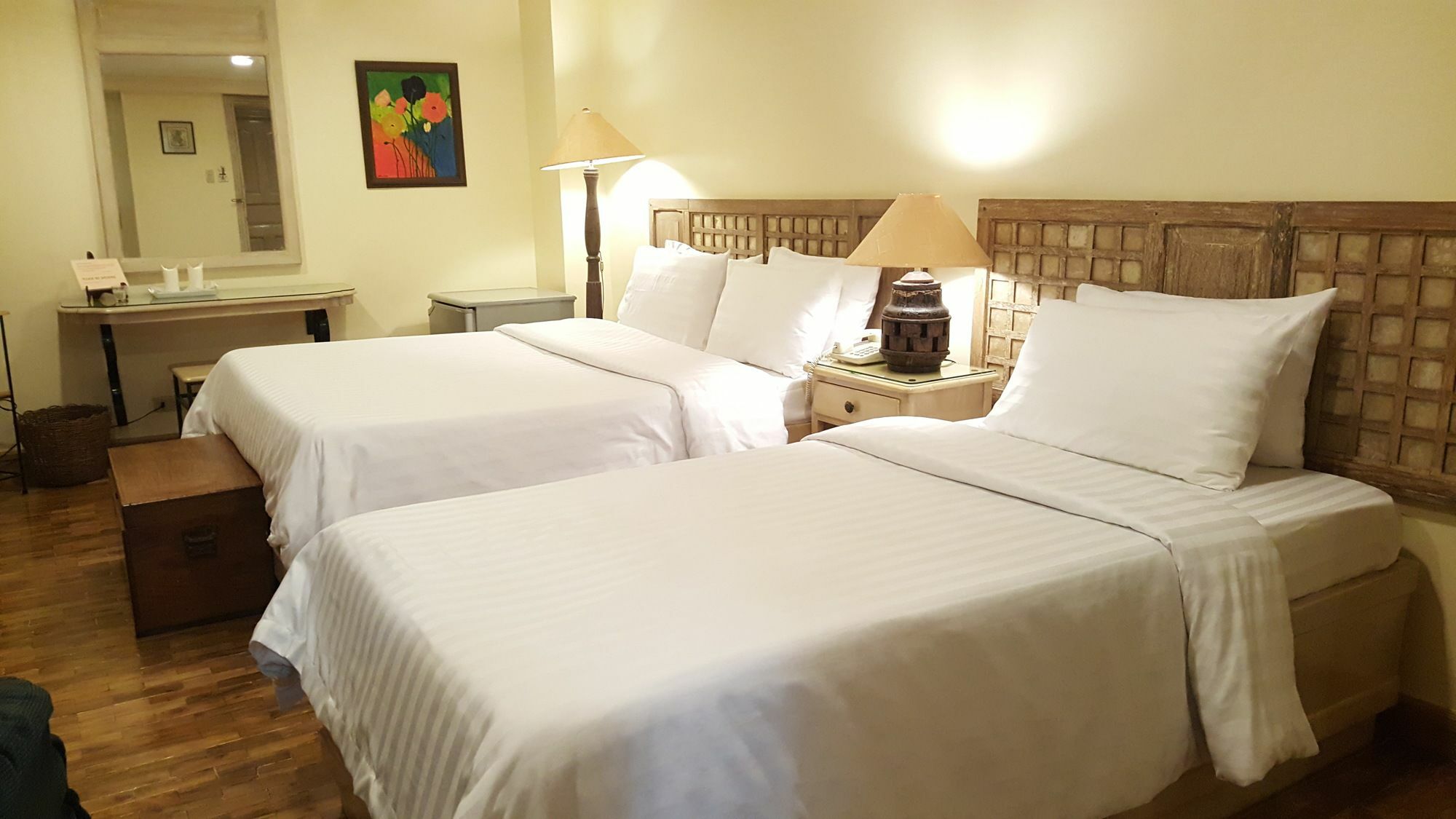 Roxas President'S Inn Eksteriør billede